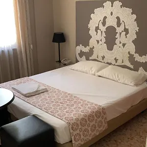 due-cani-apartment.sicilyhotelsitaly.net/